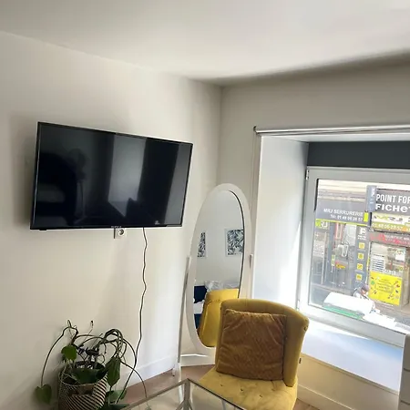 Contemporary & Cozy By Canal Saint-martin Apartmán Paříž